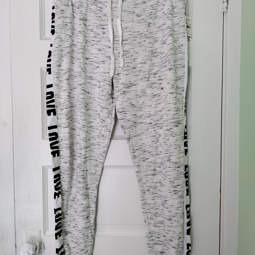 Bobbie Brooks women's pants (LOVE) Size 2X
